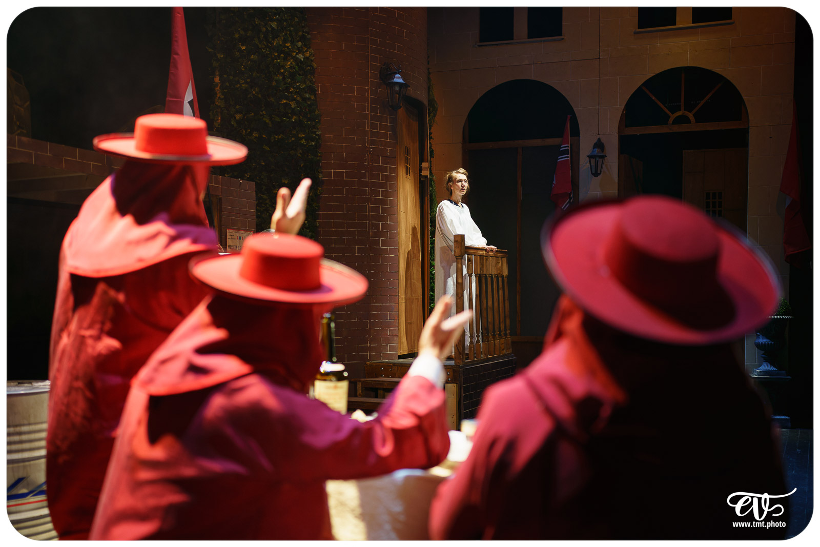 LES VISIONS DE SIMONE MACHARD (CIE LA CLAQUE)